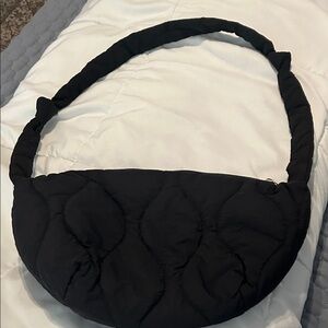 Chic Black Quilted Shoulder Bag